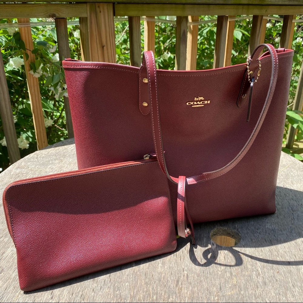 Authentic Reversible Large Coach Bag and Clutch